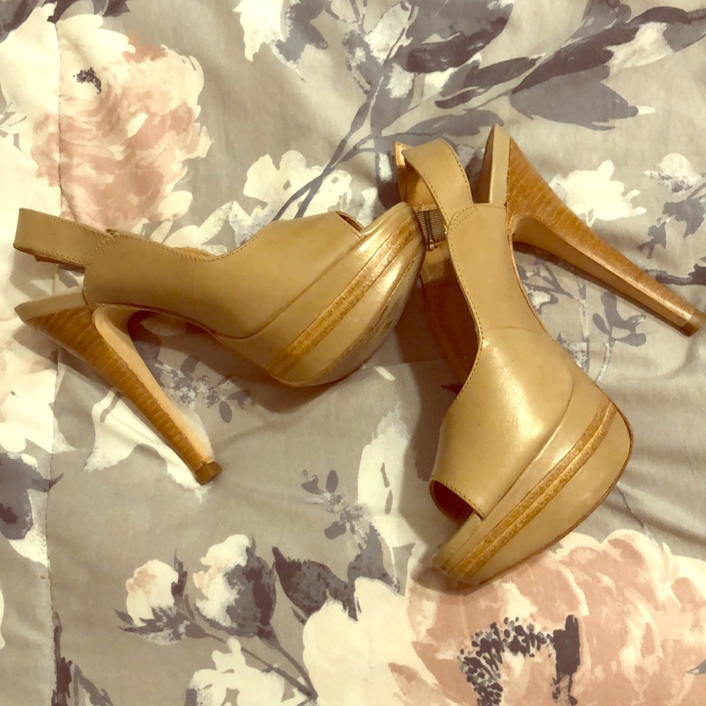 Nude Aldo Heels Size 7